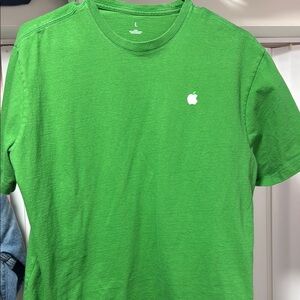 [Apple] EUC Employee Earth Day Shirt
